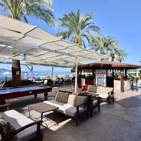 Sunset Club Lebrentals Διαμέρισμα *